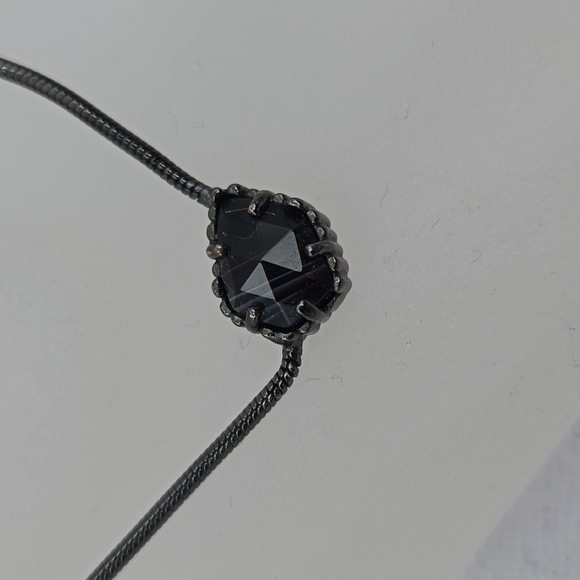 Kendra Scott Black/White Pendant Necklace - Picture 2 of 8